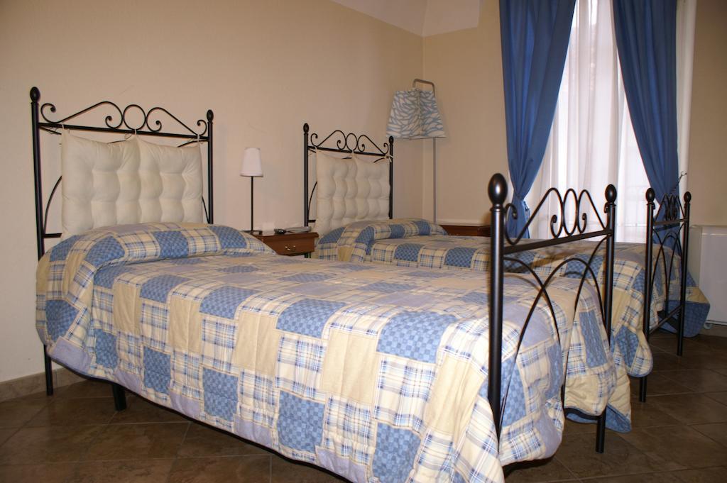 Hotel Porta Santa Maria Busca Værelse billede